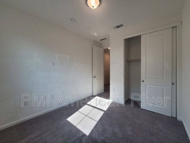 Building Photo - 4371 Garonne Walk
