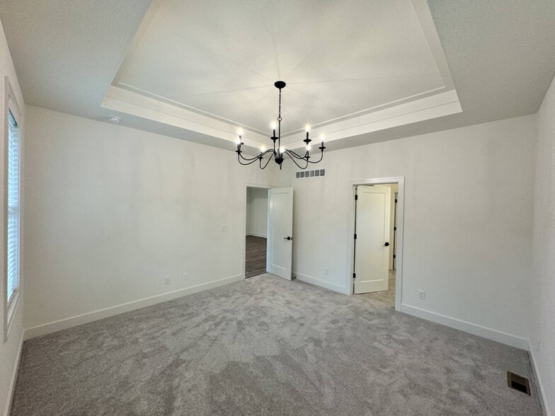 Building Photo - 1505 SW Heartwood Dr