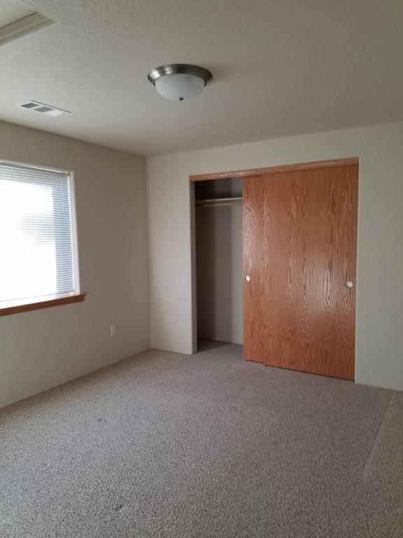 Building Photo - 1042 SW Princeton Pl