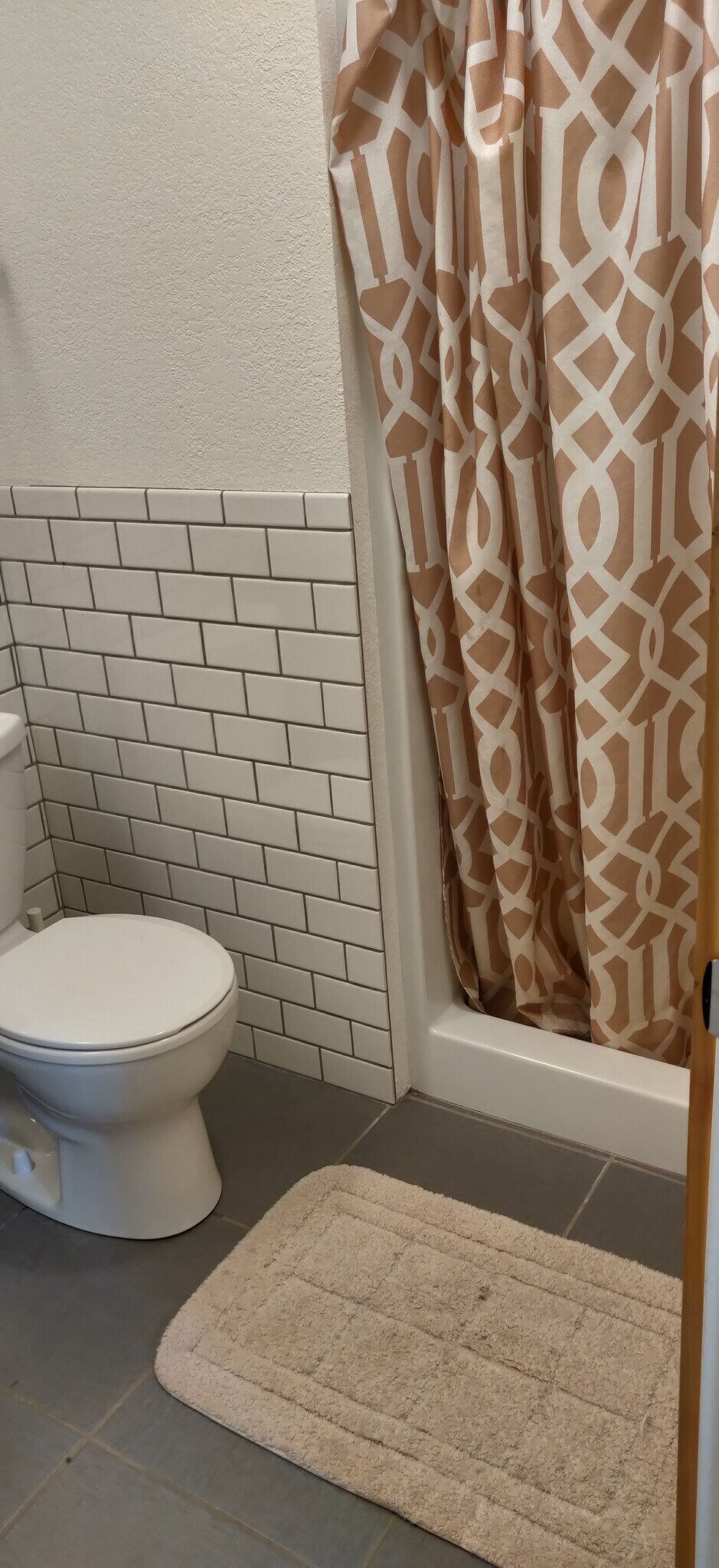 Building Photo - 3842 Idaho St