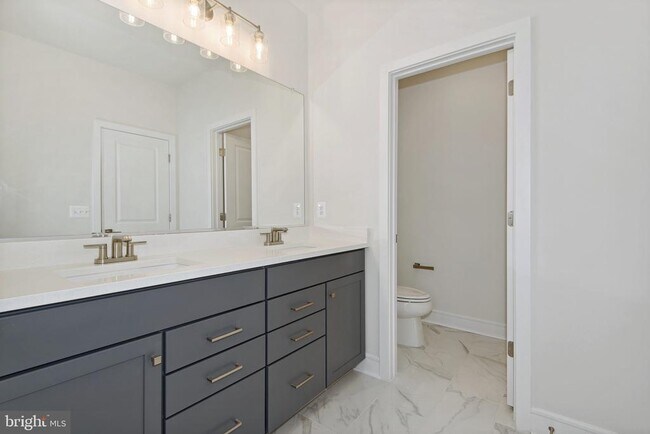 Building Photo - 120 Choke Cherry Ct
