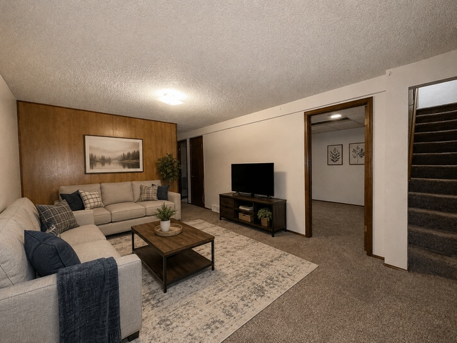 Building Photo - 4045 Dogwood Ct