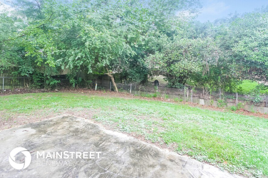 Building Photo - 4405 Indian Trail Dr