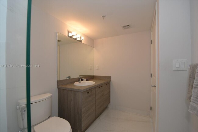 Building Photo - 400 Sunny Isles Blvd