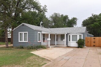 Building Photo - "Charming Retreat: Cozy 2-Bed, 1-Bath Gem ...