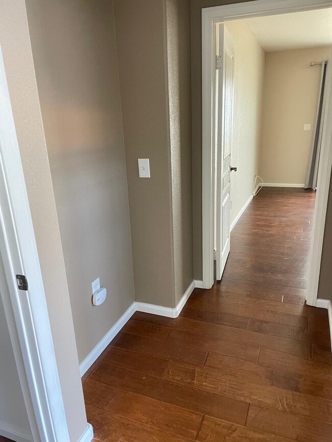 Building Photo - 13960 Driftwood Dr