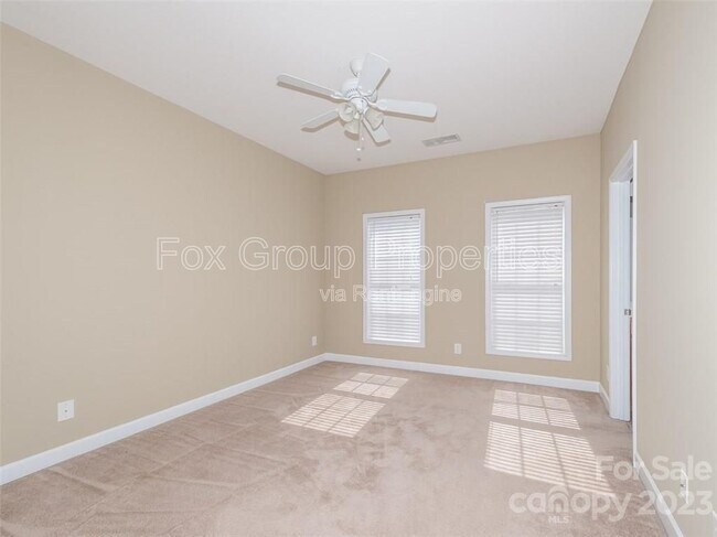Building Photo - 242 Welton Way