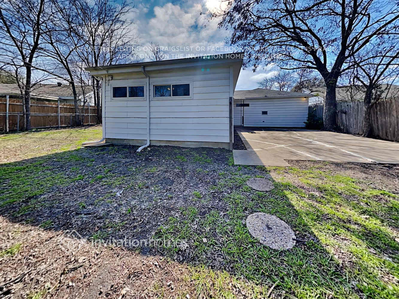 Building Photo - 4136 Winfield Ave
