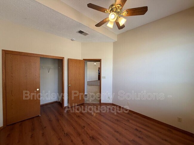 Building Photo - 7281 Spruce Mountain Loop NE