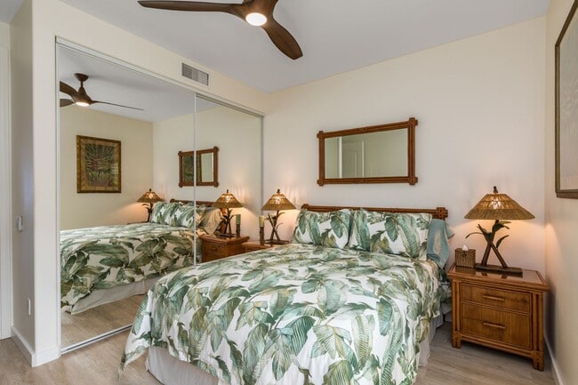 Building Photo - Furnished 2 Bedroom Condo in Town!