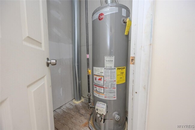 Building Photo - 62 Sweet Ave