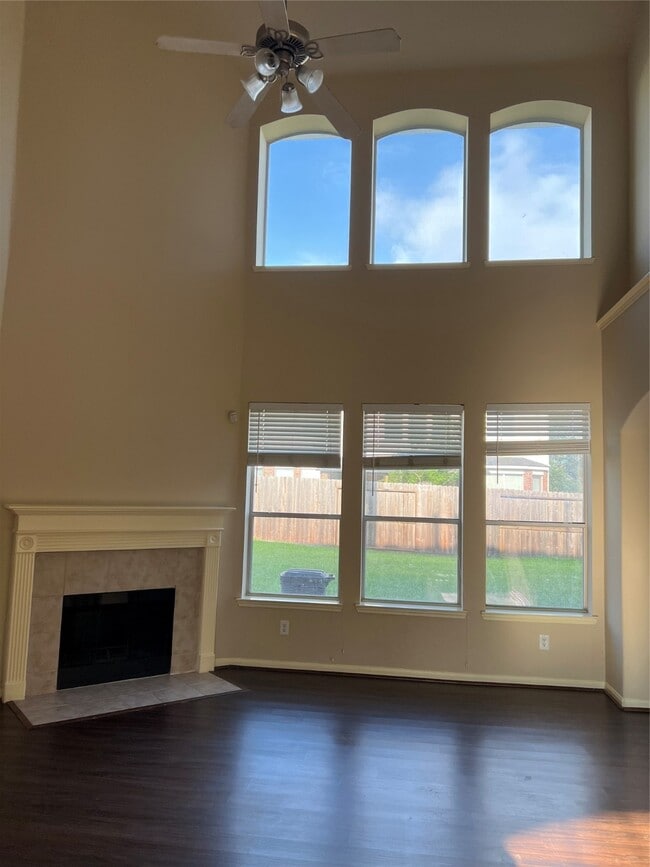 Building Photo - 202 Angela Ln