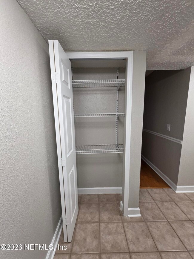 Building Photo - 1800 Park Ave