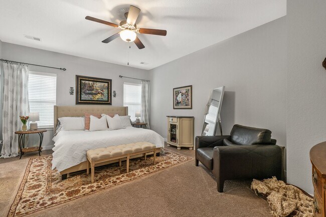 Building Photo - Luxury Townhome for Rent near Regent!