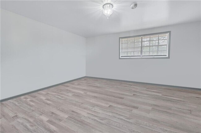 Building Photo - 968 Sexton Dr