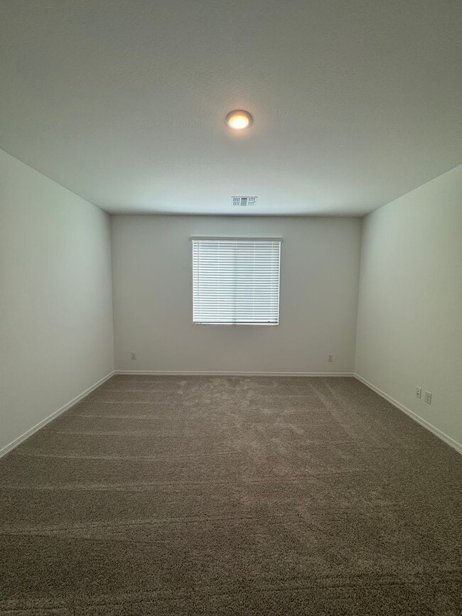 Building Photo - BRAND NEW HOME IN ALORAVITA IN PEORIA