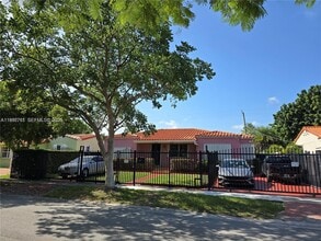 Building Photo - 1765 SW 21st St