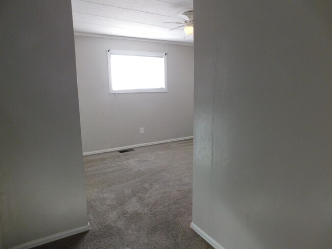 Building Photo - Unique Property