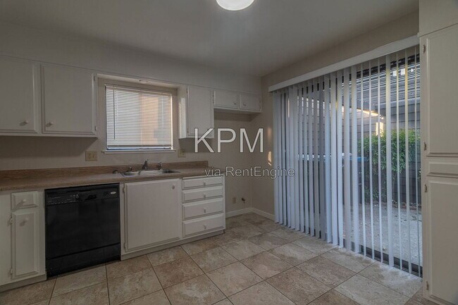 Building Photo - 6829 Mill Springs Ct