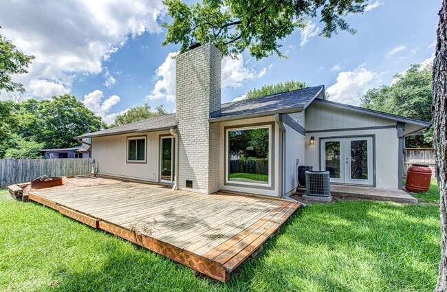 Building Photo - 1406 Thornridge Rd