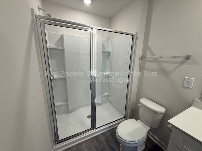 Building Photo - 1112 Broholmer Ln