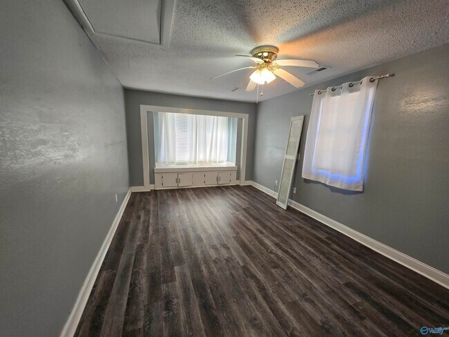 Building Photo - 159 Mallard Dr
