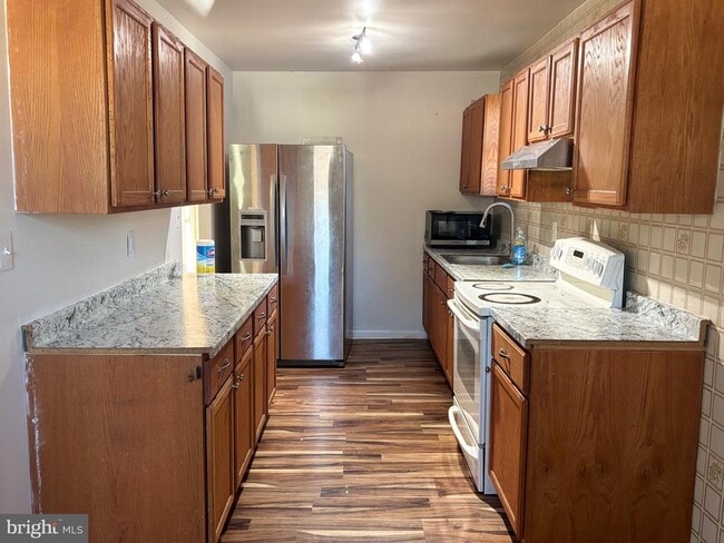 Building Photo - 1201 Abel Ave