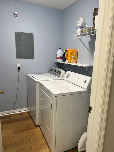 Building Photo - 5266 Whitstable Way