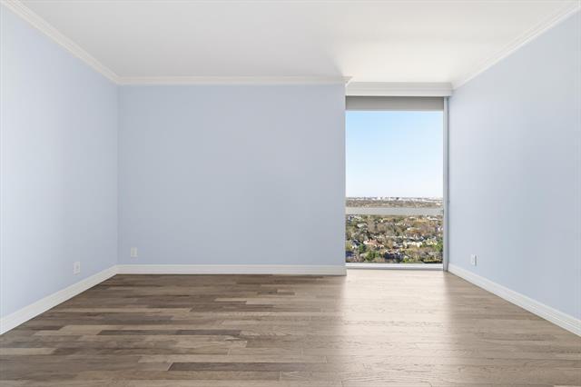 Building Photo - 6211 W Northwest Hwy