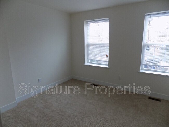 Building Photo - 1822 Idlewood Ave