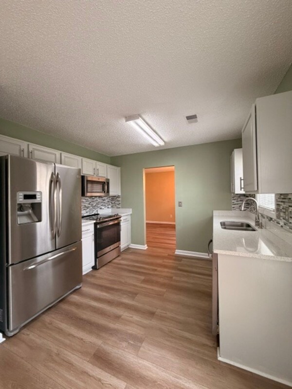 Building Photo - 25 Willow Hurst Ct