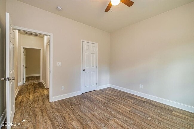 Building Photo - 106 Maple St