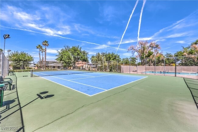 Building Photo - 1553 Dorothy Ave