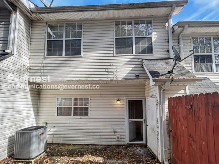 Building Photo - 6699 Sunset Hills Blvd