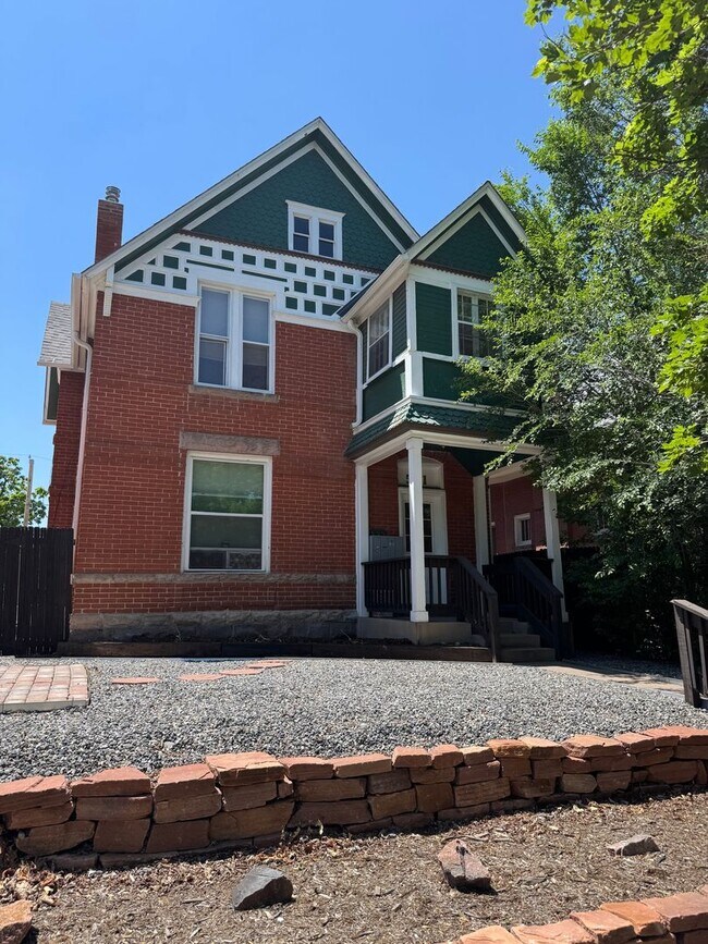 Primary Photo - Charming 2 Bed 1.5 Bath in West Wash Park!
