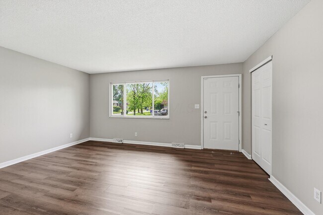 Building Photo - 5240 Carbondale Dr
