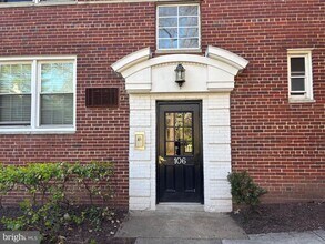 Building Photo - 106 N George Mason Dr