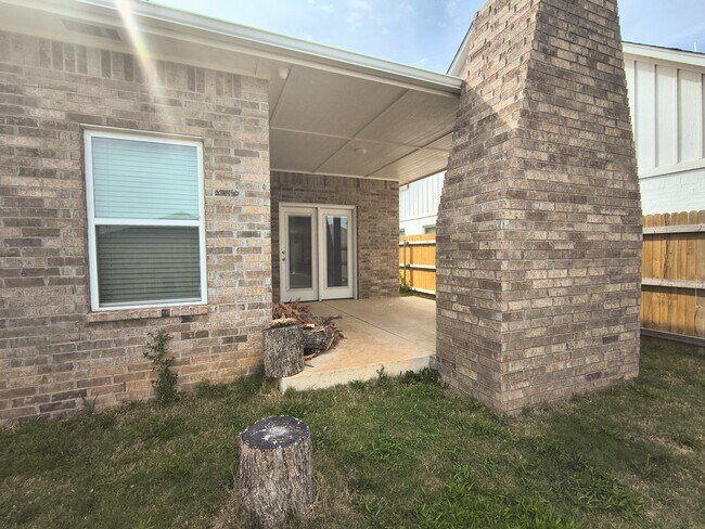 Building Photo - 2832 Wild Rose Ln