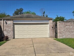 Building Photo - 3634 Kingsman Dr