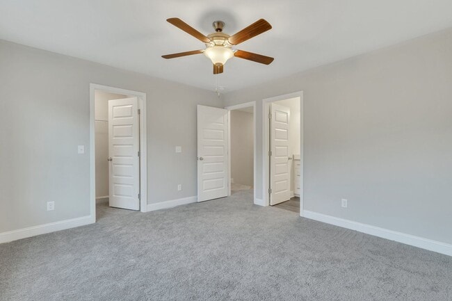 Building Photo - 102 Skye Dr