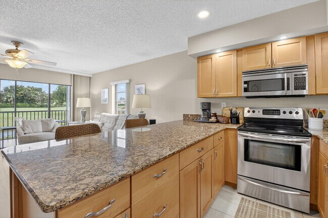 Building Photo - 451 Greensward Ln