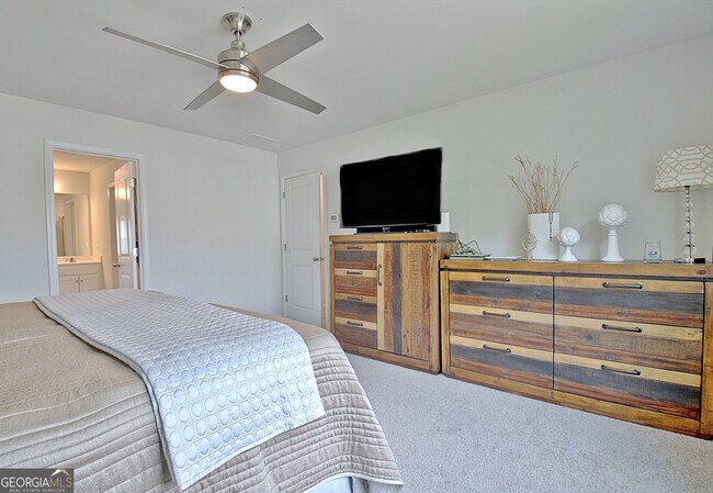 Building Photo - 8077 Rudder Cir