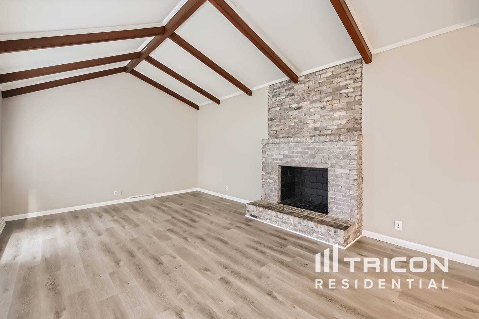 Building Photo - 3251 Deerwood Dr