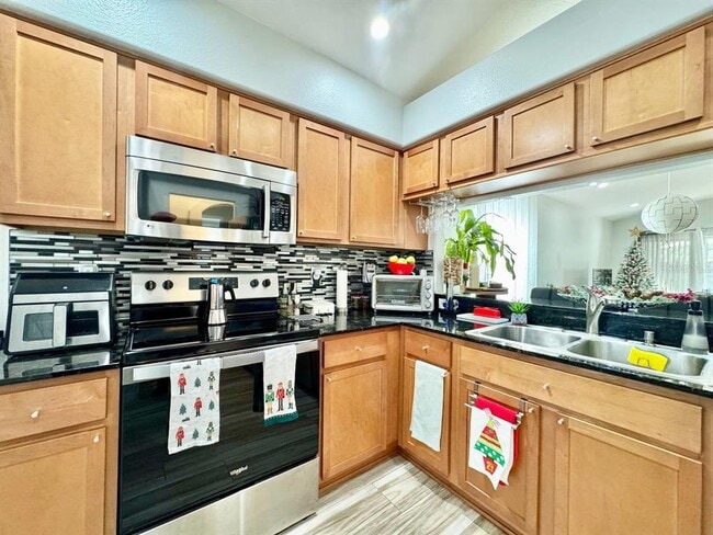 Building Photo - 30912 Bridgegate Dr