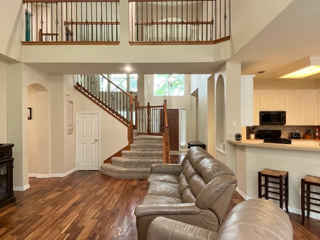 Building Photo - 5909 Vineyard Ln