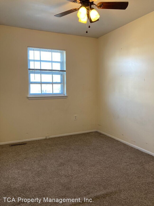 Building Photo - 3 br, 1.5 bath House - 1253 Battery Drive