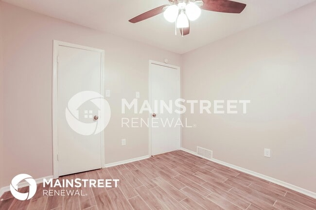 Building Photo - 5325 Longwood Cove