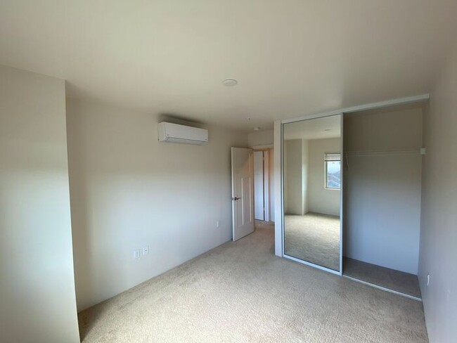 Building Photo - Three Bedroom Townhome in Kapolei!