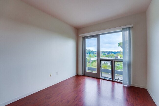 Building Photo - "Urban Retreat in San Diego- Open Floor Plan – 1 Bed, 1 Bath"