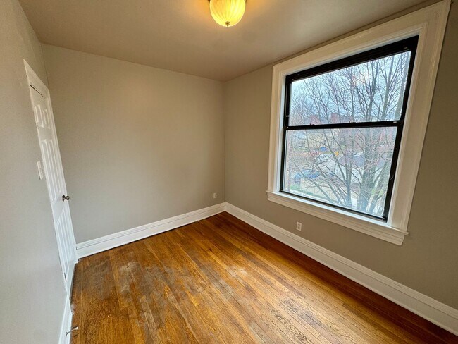 Building Photo - 111 S Ohio St